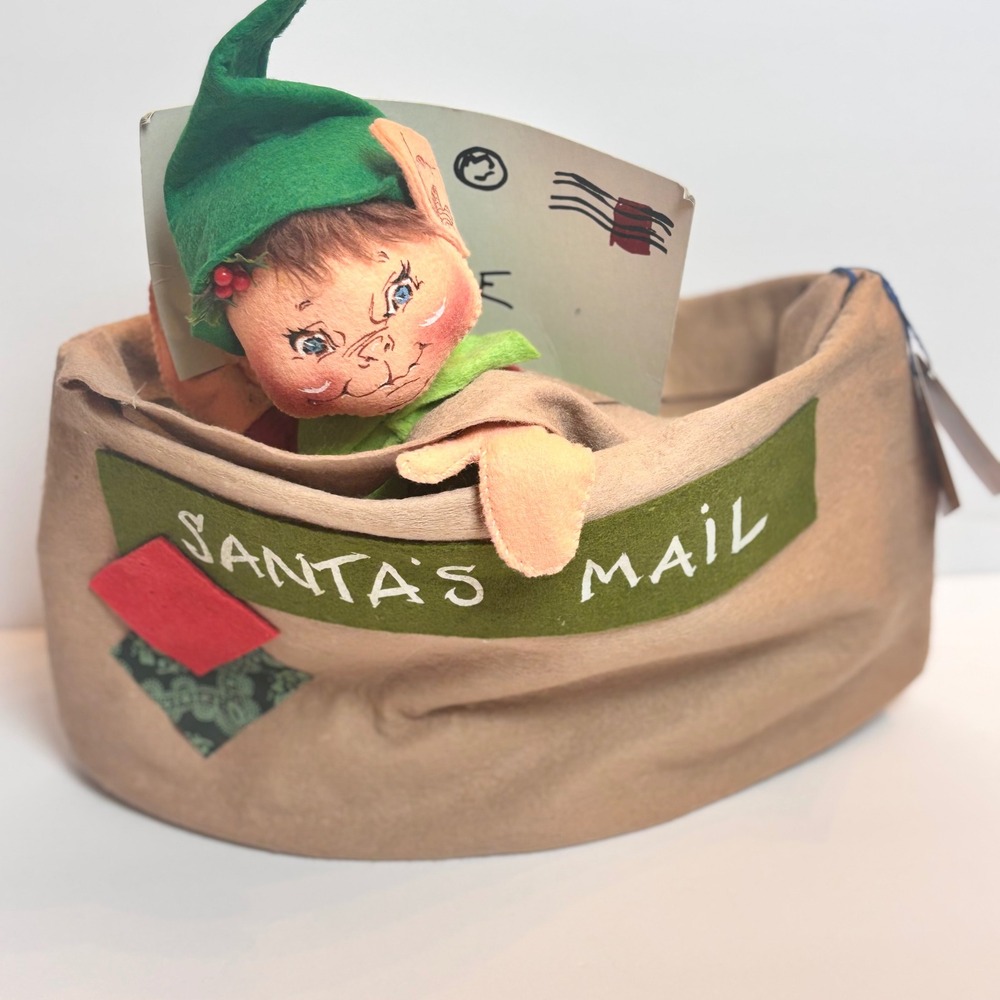 Annalee Dolls 1991 Vintage Christmas Elf in Santas Mail‎ Bag Felt Decor 7674